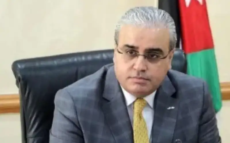 البدور يوجه بتدريب فريق طبي متخصص