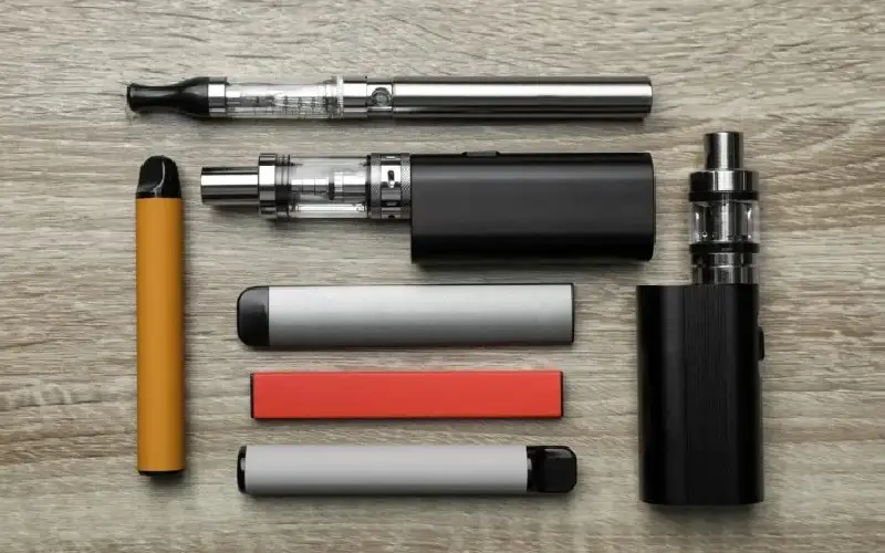 شاب يفقد وعيه بعد محاولة خنق