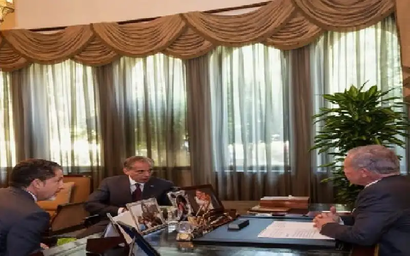 من اجتماع للملك برئيس الوزراء حسان