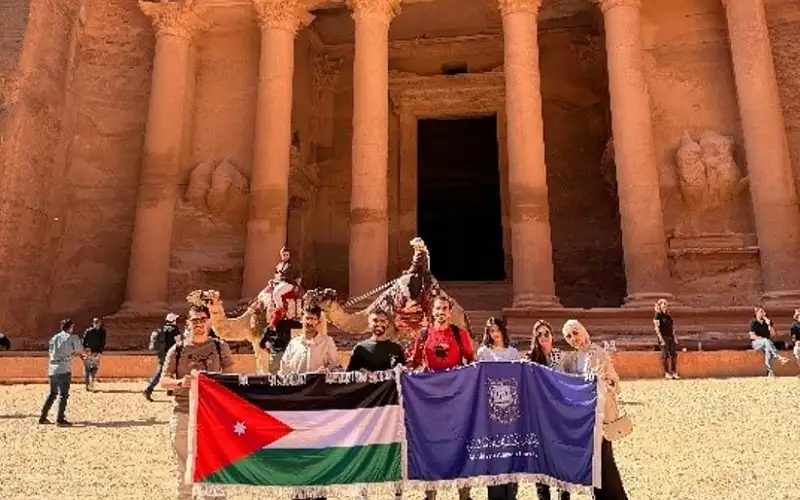 عمان الأهلية تشارك بتميز بالملتقى الخامس