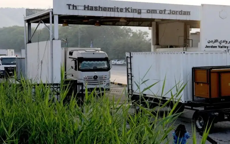 المطبخ المركزي العالمي يتسلم المخبزين المتنقلين