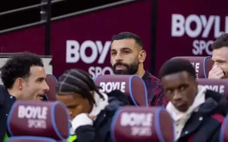 لاعب ليفربول لصلاح: لن تلعب أساسيا