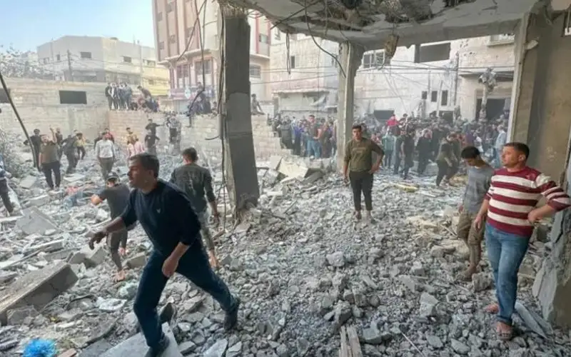 استشهاد فلسطينيين وإصابة آخرين جراء قصف