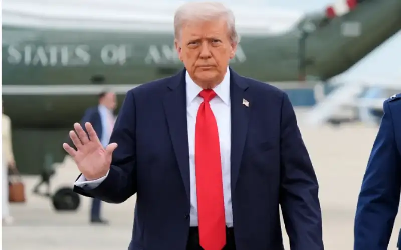 إدارة ترامب تفكر في توسيع حظر