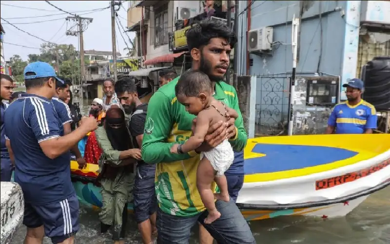 1300 قتيل و800 مفقود حصيلة فيضانات