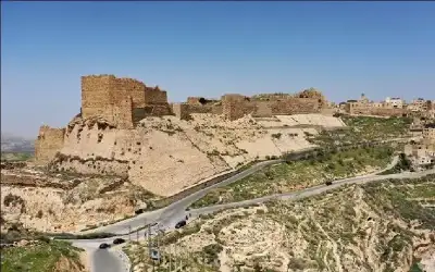 مجتمع ـ خطة لإعادة تأهيل قلعة الكرك ومقام