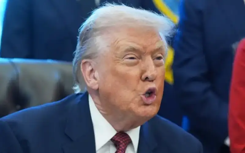 ترامب: أنا أتعامل مع ما يسمم