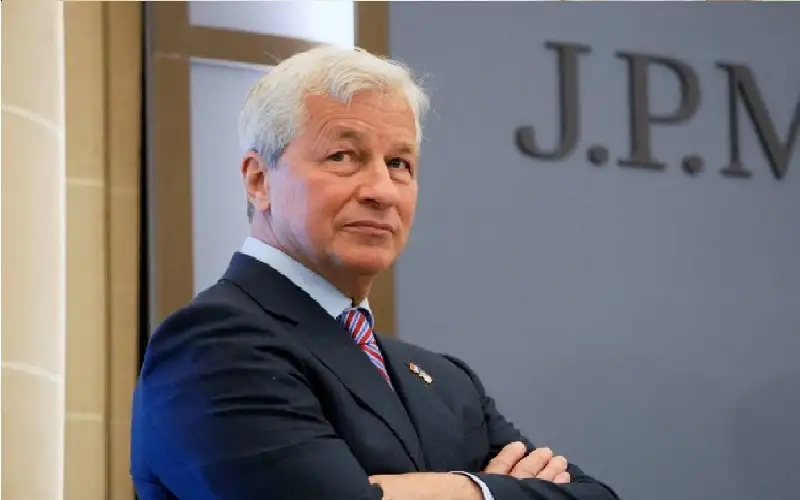 مكالمة بـ 30 مليار دولار.. قصة