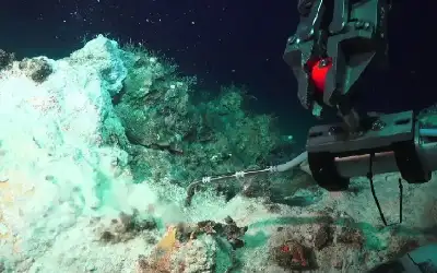 منوعات ـ الينابيع الغامضة.. اكتشاف هيدروحراري يغير خريطة