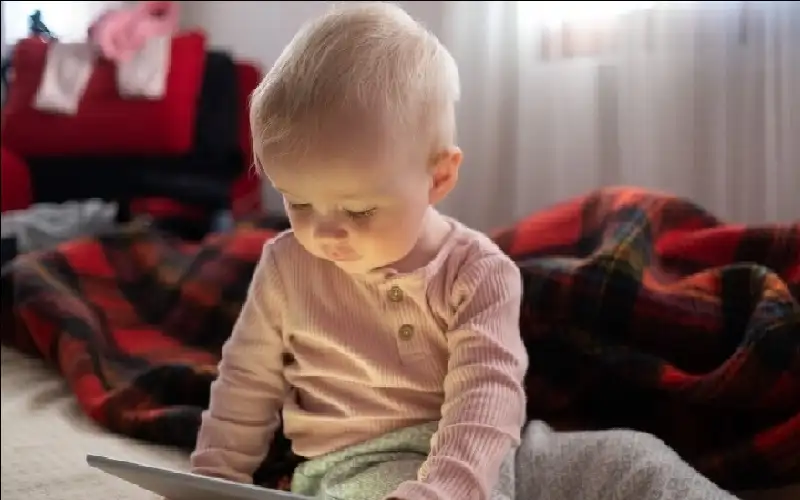 هل فعلا يؤثر الضوء الأزرق على