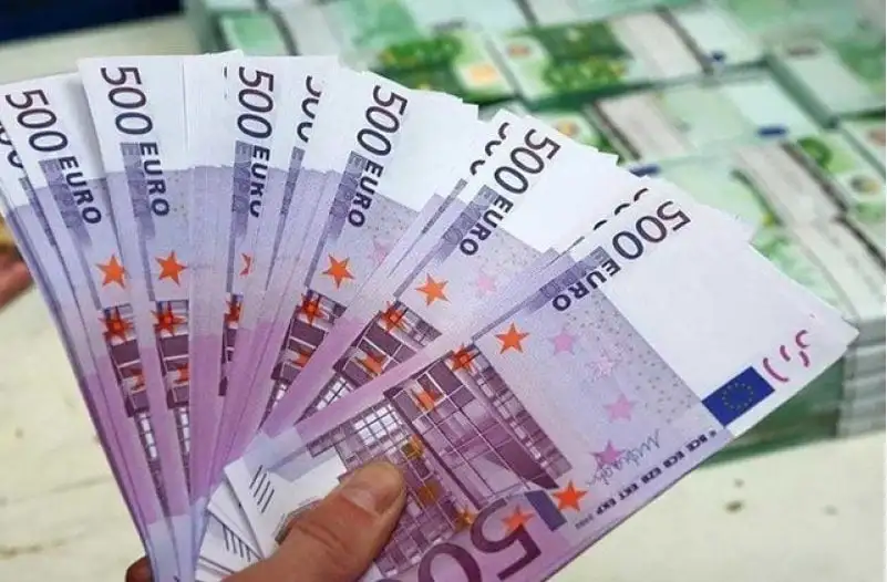 بريطانيا تستنكر اقتحام إسرائيل لمجمع الأونروا