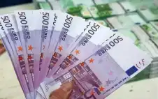 بريطانيا تستنكر اقتحام إسرائيل لمجمع الأونروا