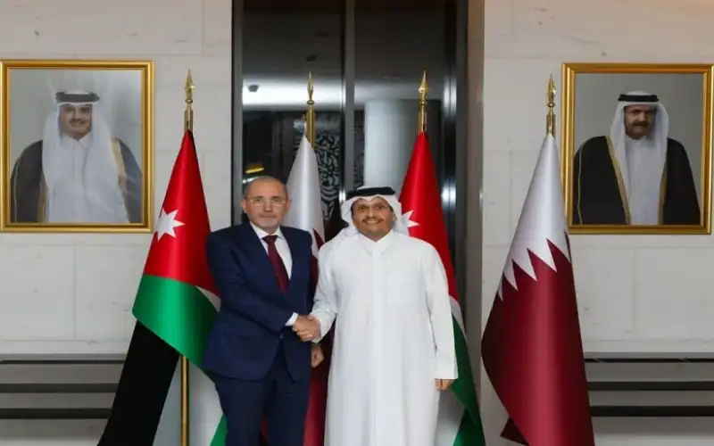 الأردن وقطر يؤكدان ضرورة الالتزام بوقف