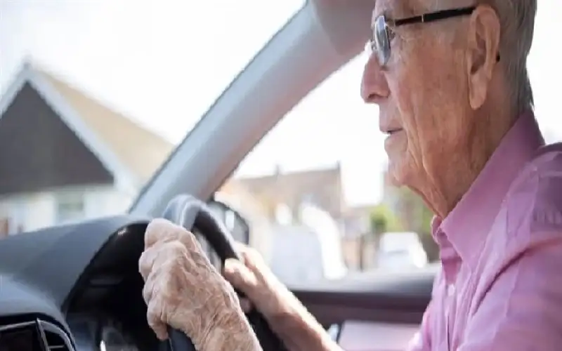 كيف تكشف عادات القيادة خطر الخرف