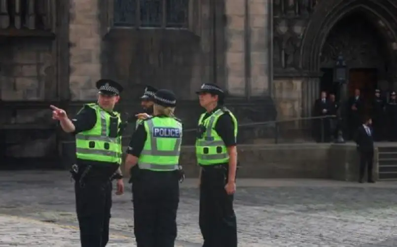 سرقة 600 قطعة أثرية ثمينة من