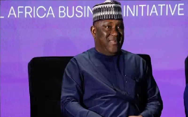 ملياردير أفريقي يكافئ موظفيه بـ 20.7