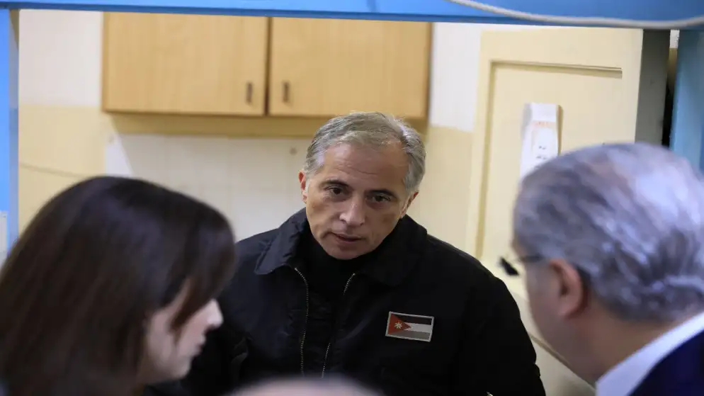 رئيس الوزراء يتفقد عددا من المواقع