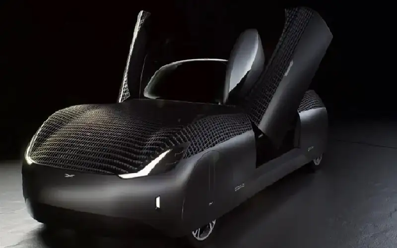 تحلق بلا أجنحة.. إنتاج أول سيارة