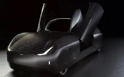 مستوطنون يقتحمون باحات الاقصى بحراسة شرطة