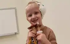 هجوم كstrongلبstrongين يشوه طفلا ويفقده أذنه