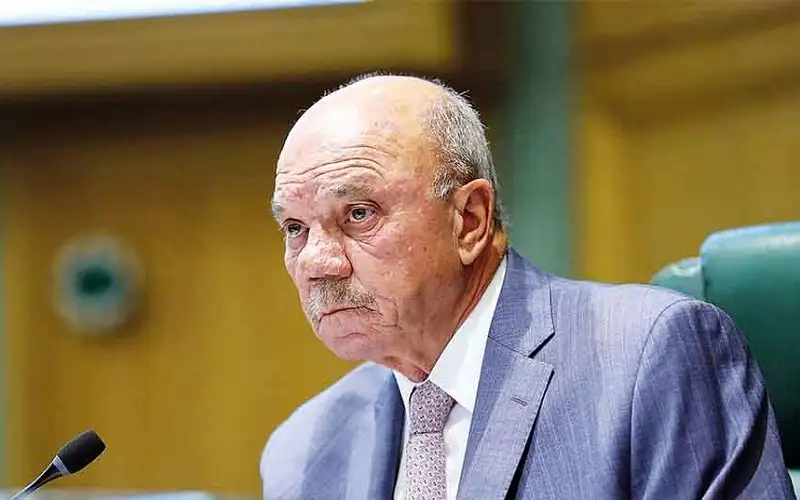 الفايز يدعو الأعيان لاجتماع عاجل غير