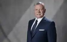 الملك يهنئ بالstrongعيstrongد الوطني لدولة قطر