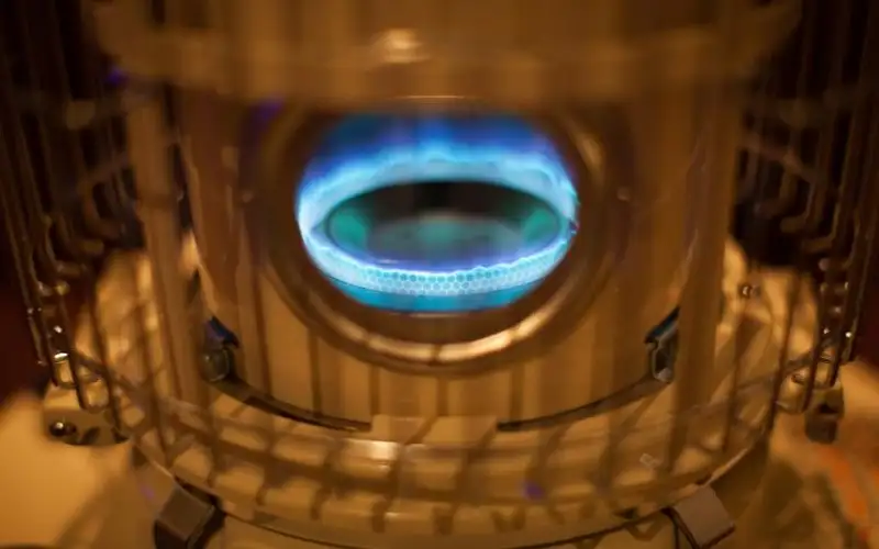 الطاقة النيابية تقدم 12 توصية بشأن