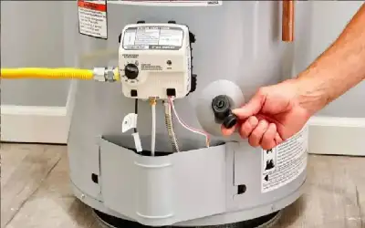 الطراونة يطالب الحكومة بسحب القانون المعدل