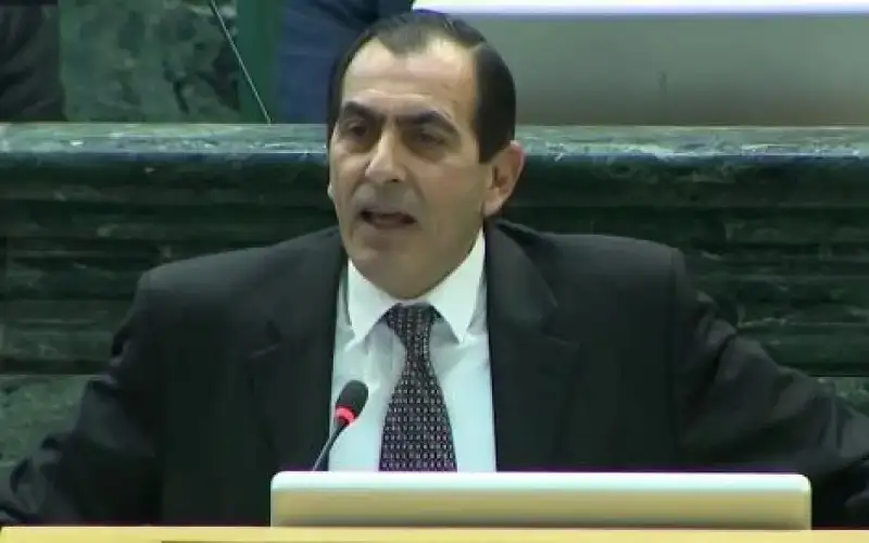 النائب القباعي: وزير الطاقة يريدنا محللا