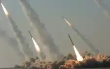 إعلام رسمي إيراني: مناورات صاروخية في