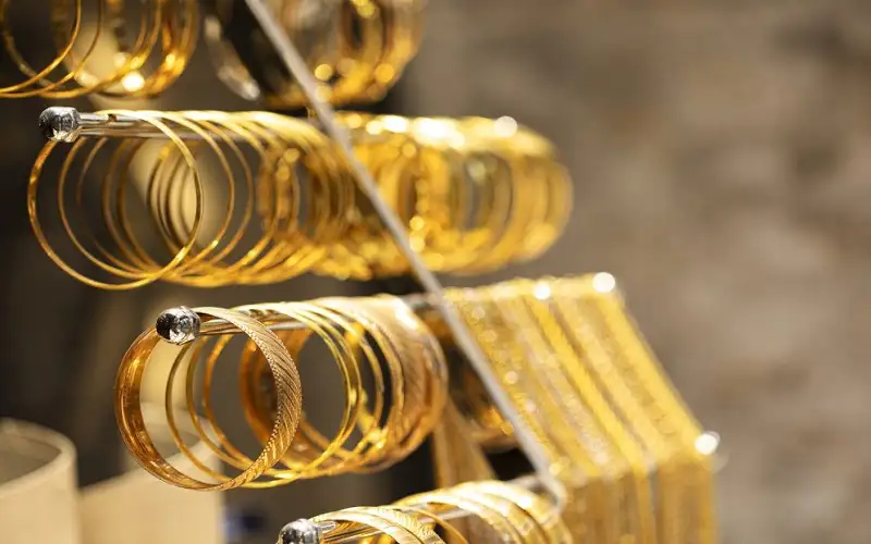 الذهب يواصل الارتفاع إلى مستويات قياسية