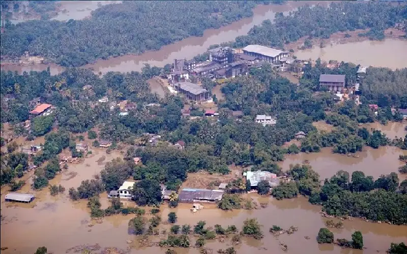 إعصار سريلانكا يخلف أضرارا بأكثر من