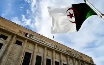 البرلمان الجزائري يصادق بالإجماع على قانون
