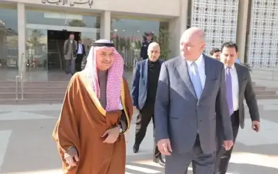 السفير السعودي في عمان يلتقي رئيس