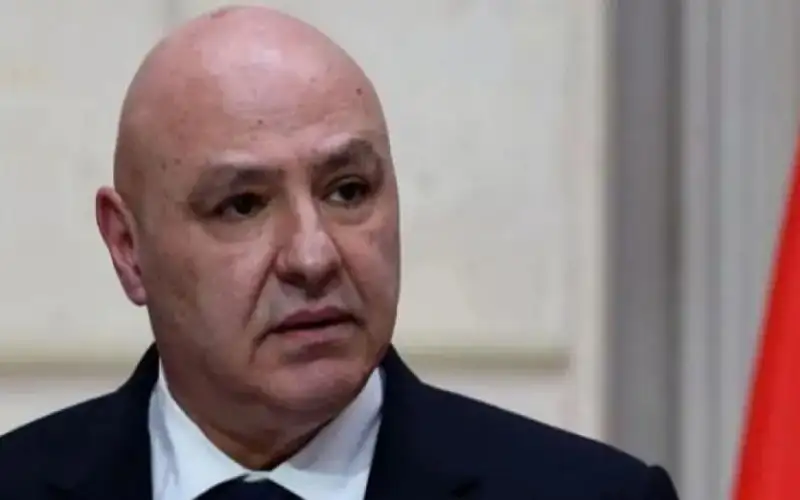 عون: أبعدنا شبح الحرب عن لبنان