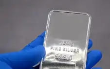 الفضة ترتفع 9 % لتسجل مستوى