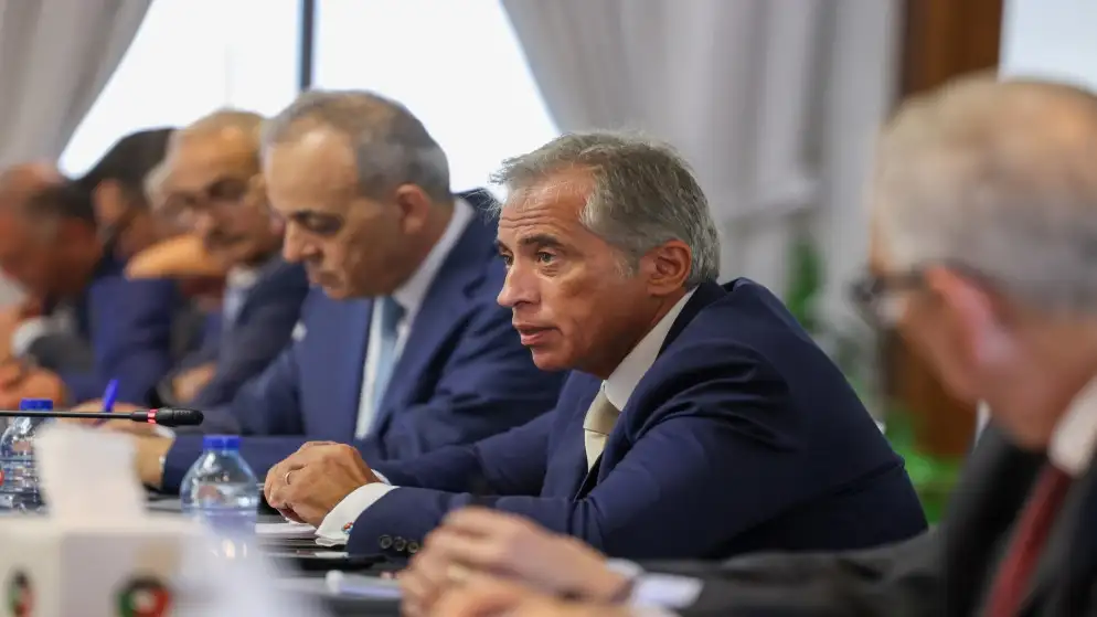 308 إجراءات حكومية ثمرة جولات رئيس