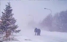 مصرع شخصين وانقطاع الكهرباء عن آلاف