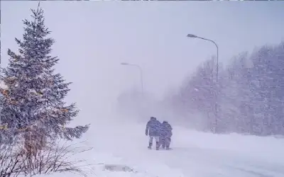 الزرقاء الأولى تتسلم 4 مدارس جديدة