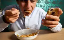 الهاتف أم التلفstrongزيstrongون؟ أيهما يتسبب في