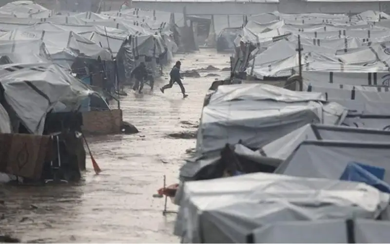 انهيار 17 مبنى وتضرر 42 ألف