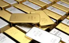 الذهب والفصة.. أيهما أولى؟ دعوة لإعادة