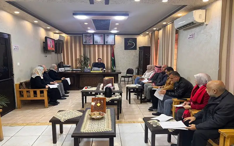 مدير تربية جرش يترأس اجتماعا لمناقشة