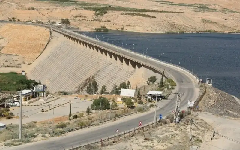 الانتهاء من عملية إغلاق بوابات سد