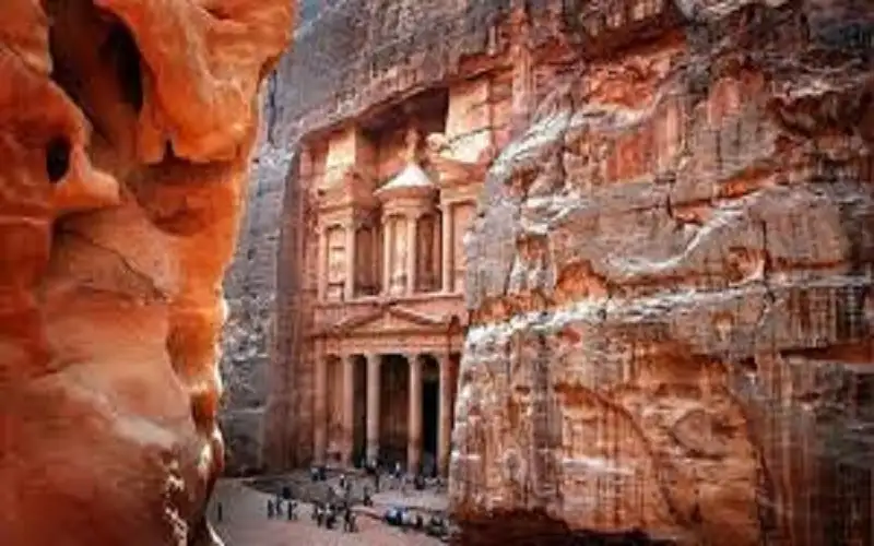 البترا تسجل أعلى عدد زوار يومي