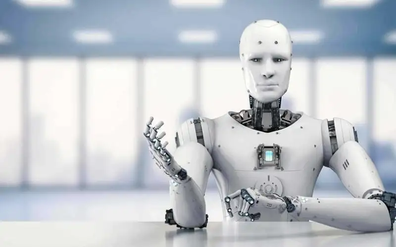 روبوت يحضر حفل تخرج طالب صيني