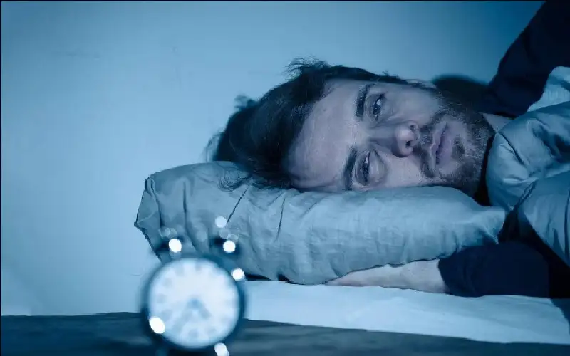 ماذا يحدث لصحتك عند النوم في