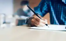 طstrongلبstrongة التوجيهي يواصلون السبت أداء امتحاناتهم