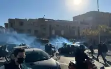 إيران تلوح بمواجهة حاسمة للاحتجاجات وتحذر