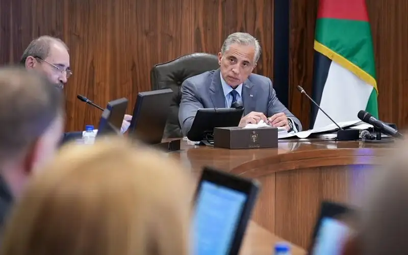 رئيس الوزراء يؤكد جاهزية الحكومة لمواجهة